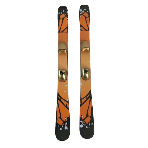 Rainbow High Winter Break Poppy Rowan Orange Doll Skis Ice Skates Stand - Picture 6 of 14